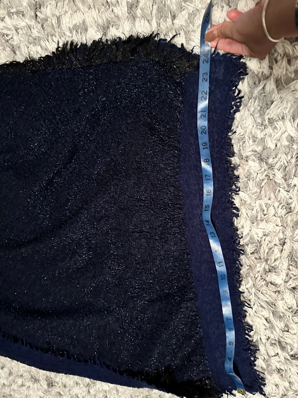 Burberry Dark Navy Shaggy Knit Scarf with Tags - Picture 7 of 7